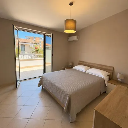Toppetta House